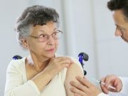 Что нужно знать о вакцинации от коронавируса людям старше 60 лет