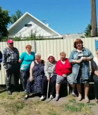 Попросившие у Меркель дорогу жители омского села добились свой цели