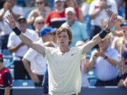 «Будто окончил университет и получил диплом»: Рублёв впервые в карьере победил Медведева и вышел в финал «Мастерса»