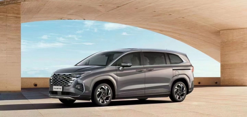 Hyundai презентовал новый минивен Custo