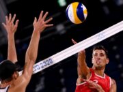 Одни за всех: волейболисты-пляжники Красильников и Стояновский пробились в полуфинал Олимпиады