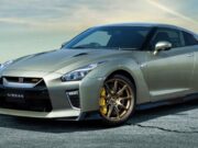 Nissan представил новые версии спорткара GT-R