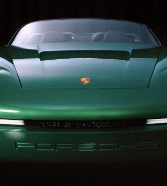 Porsche показал уникальный арт-кар в стиле ретро