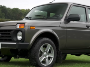 Опасен для эксплуатации: чем Lada Niva шокировала британского блоггера. Видео