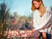 Женские свитшоты: правила выбора, с чем сочетать в образе