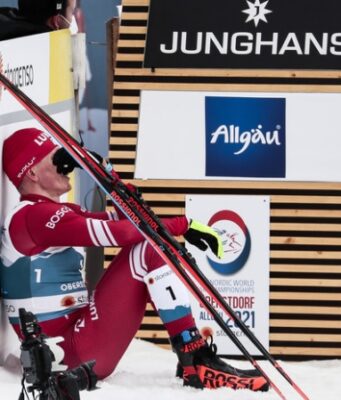 Равнинная ловушка: почему россияне не смогли завоевать медали в спринте на втором этапе КМ по лыжным гонкам