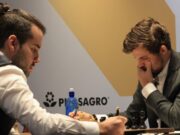 Упущенный шанс: как Непомнящий и Карлсен в пятый раз подряд сыграли вничью в матче за шахматную корону