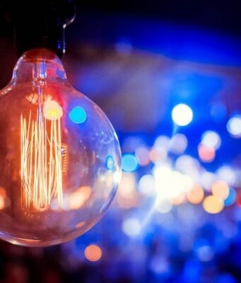 В Ватикане торжественно зажгли огни на рождественской ели