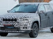 Jeep тестирует прототипы Commander в Европе