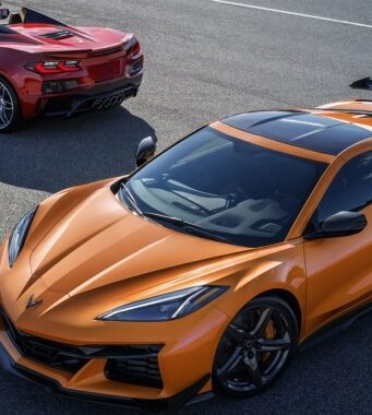 Первый экземпляр Chevrolet Corvette Z06 продадут на аукционе