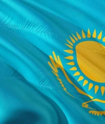 Казахстан решил не спешить с переходом казахского языка на латиницу