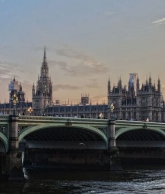 Королевский театр Великобритании отменил гастроли Большого театра