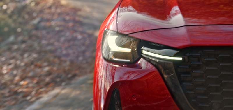 Mazda показала тизер нового кроссовера для Европы