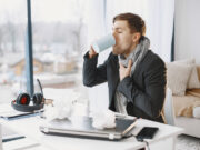 Мне написал игривый Николай: новая разводка с «поклонником из Франции»