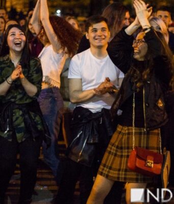 В правительстве объяснили, почему на концерт можно, а на митинг – нельзя