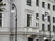 В театрах перестали проверять температуру. Зрители жалуются на заполненность залов