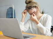 Специалисты назвали пять главных способов справиться с тревожностью и стрессом