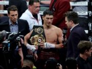 «Один из умнейших боксёров в истории»: что обсуждают после победы Бивола над Альваресом