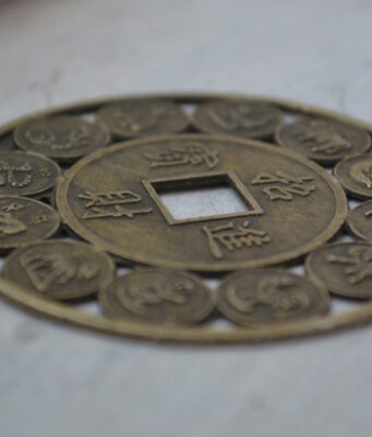 Трем знакам зодиака предрекли удачу в 2022 году