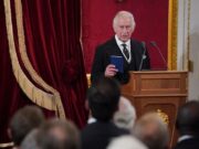 Эндокринолог предположил, чем спровоцирован нездоровый вид пальцев короля Карла III