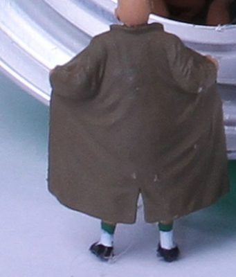 Сексолог объяснил опасность эксгибиционистов для детей