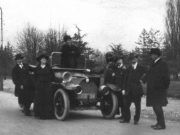 Стало известно, кем были первые женщины-автомобилистки в Украине