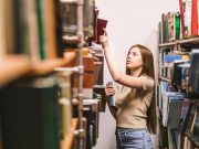 Выявлены книжные предпочтения россиян: сонники, привороты, религиозные труды