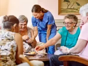 Дом престарелых: услуги, преимущества, когда и для кого это подходит