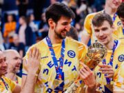 Дюжина трофеев: «Зенит» всухую обыграл «Динамо» в финальной серии и защитил титул чемпиона России по волейболу