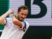 На фоне разминки Медведева и триллера Андреевой: Хачанов подарил победу, Калинская не сдюжила, а Касаткина вылетела