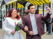 «9 месяцев извращений»: 21-летний сын, ставший мужем своей приемной матери, признался ей в измене