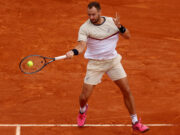 Продолжает творить историю: Сафиуллин навесил баранку Этчеверри и вышел в 1/8 финала Олимпиады в Париже