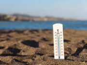 Рекордную жару назвали угрозой для миллионов людей: волна смещается на восток