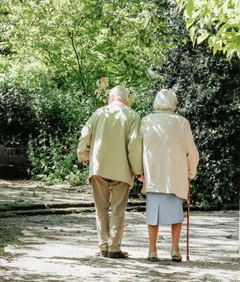 В Госдуме решают, как поощрять супругов за долгие браки