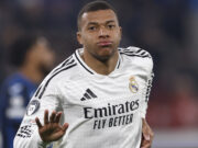 Гол и пас Винисиуса, травма Мбаппе и промах Ретеги: как «Реал» на выезде победил «Аталанту» в Лиге чемпионов