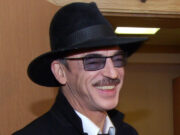 Михаилу Боярскому исполнилось 75: встречает юбилей с ролью Кота