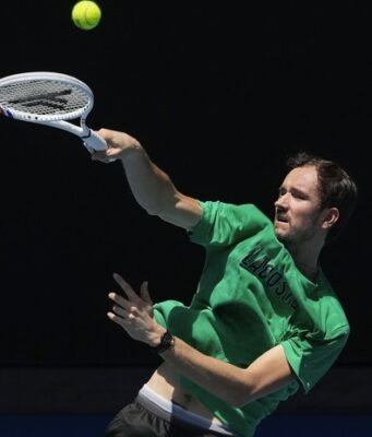 Настрой Медведева, соперник Рублёва, шансы Андреевой и Шнайдер: чем интересен Australian Open 2025