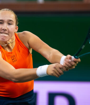 «Точно знаю, что хочу делать на корте»: Андреева и Медведев уверенно стартовали на супертурнире в Индиан-Уэллсе