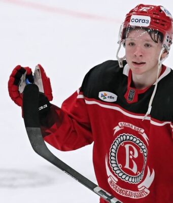 «Трагедия для жителей Балашихи»: Бучельников — об исключении «Витязя» из КХЛ, переходе в ЦСКА и беседе с Никитиным