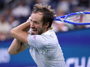 «Хотелось выплеснуть злость»: Медведев со скандалом проиграл на старте US Open, но завершать карьеру не собирается