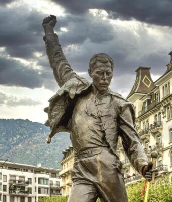 Утверждения о тайной дочери культового певца разделили друзей и поклонников