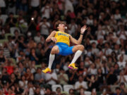 Космос Дюплантиса, хет-трик Джефферсон-Вуден и нехватка россиян в прыжках: чем запомнился ЧМ по лёгкой атлетике