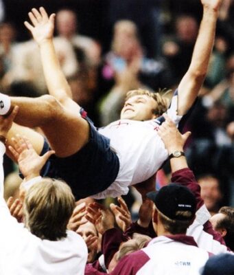 Сотворил чудо и получил орден Мужества: 30 лет назад Чесноков отыграл девять матчболов у Штиха в матче Кубка Дэвиса