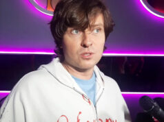 «Содержу нищих»: Прохор Шаляпин поставил памятники на пять пустых могил