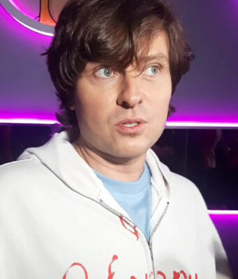 «Содержу нищих»: Прохор Шаляпин поставил памятники на пять пустых могил