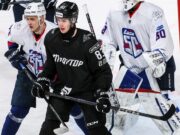 «Хочу взять Кубок Гагарина»: Горбунов — о первом сезоне в «Тракторе», игре против брата в ВХЛ и восхищении Кучеровым