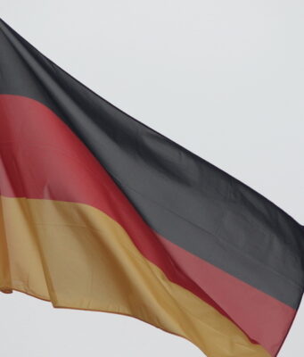 В Германии отменили аукцион артефактов Холокоста после массового протеста