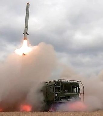 РФ атаковала ракетой и 164 дронами: есть попадания