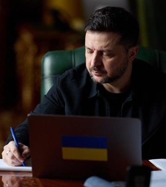 Зеленский обсудил с Мерцем мирные переговоры